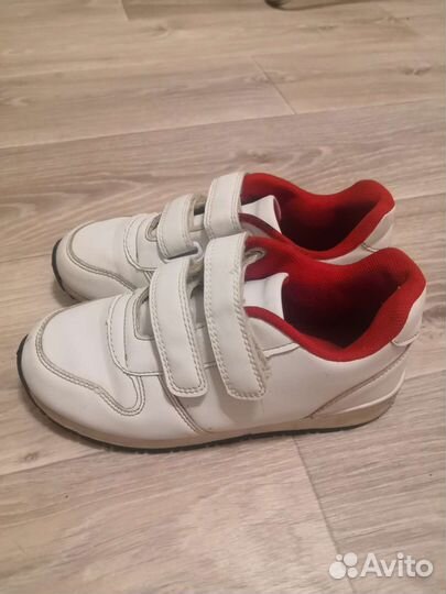 Кроссовки кожаные детские
