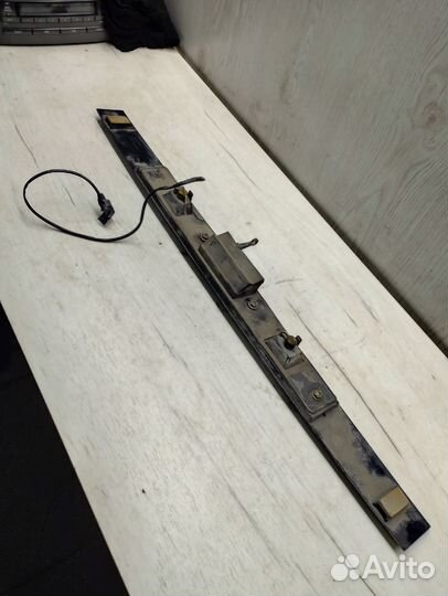 Накладка на крышку багажника Volvo 940 Вольво 740