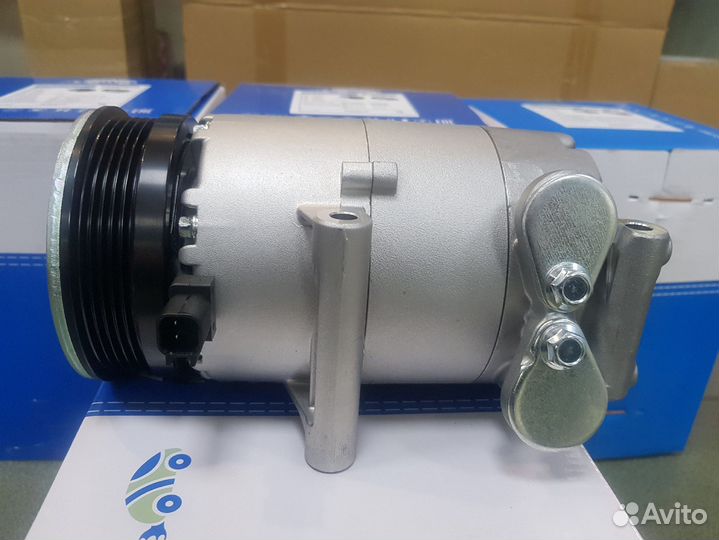 Компрессор кондиционера Ford Focus II 1.6