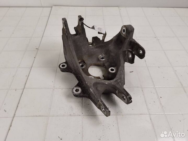 Кулак задний левый Tesla Model X 2018 1027411-00-D