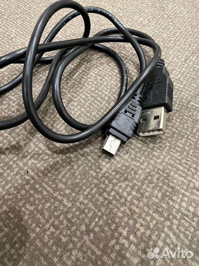 Зарядное устройство, наушники