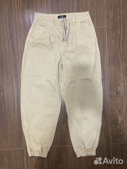 Джинсы bershka