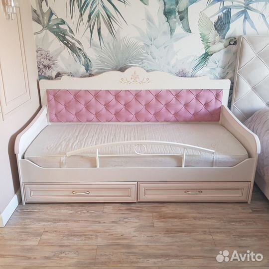 Кровать для девочки 90*2000