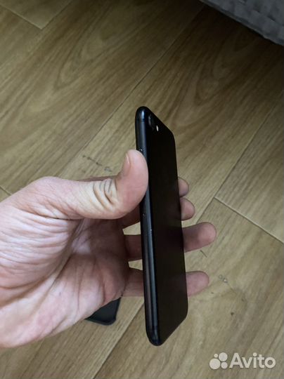 iPhone 7, 32 ГБ