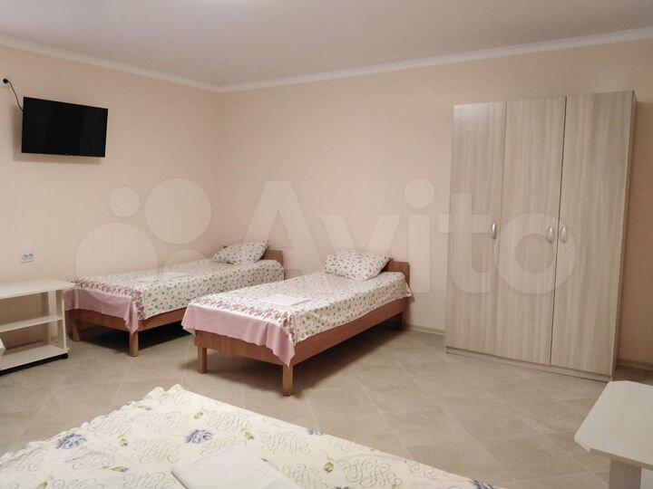 Комната 35 м² в 2-к., 1/2 эт.