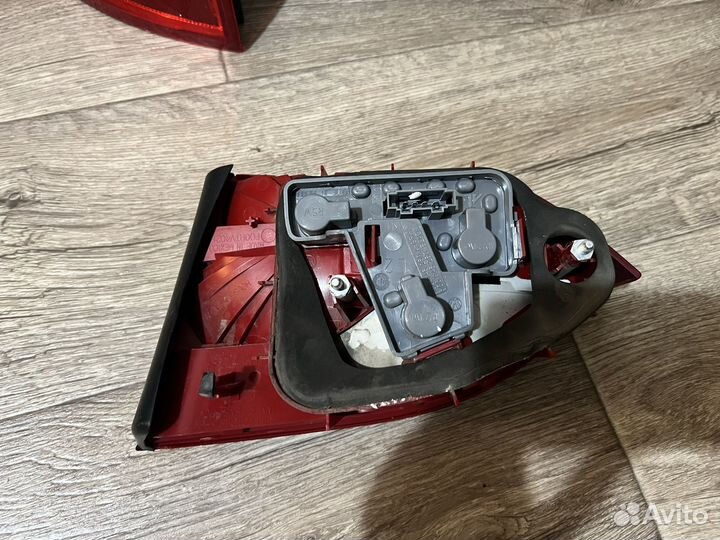 Задний левый фонарь jetta 6