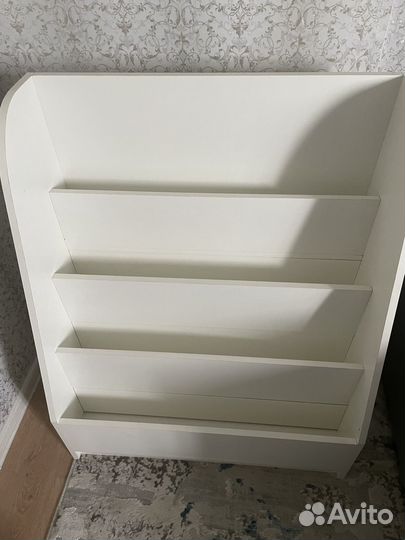 Полка для книг