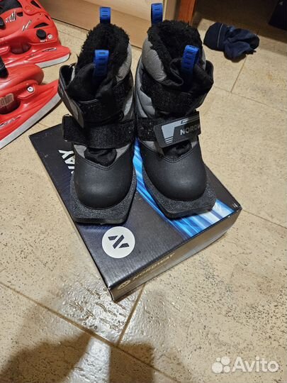 Лыжные ботинки n75