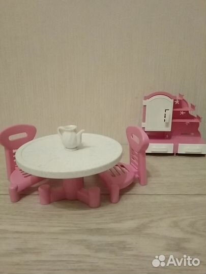 Мебель для кукольного домика
