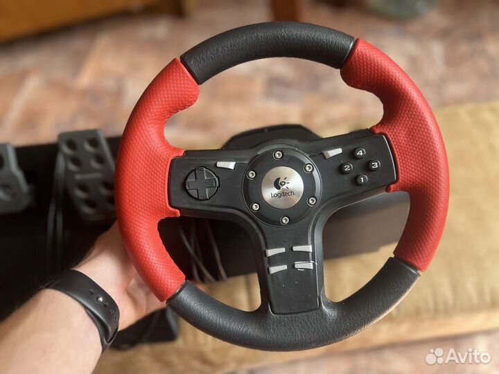 Руль игровой с педалями (Logitech)