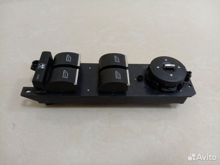 Блок управления стеклоподъемниками Ford Focus CB8