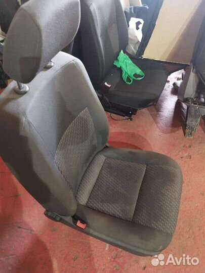 Сиденья передние транспортер т5 т6
