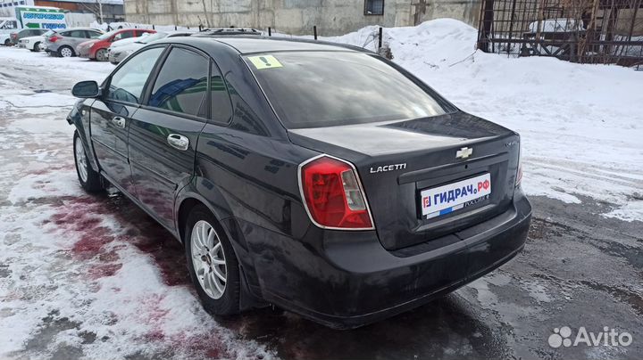 Накладка двери задней левой наружняя Chevrolet Lac