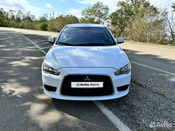 Mitsubishi Lancer 1.5 AT, 2011, 200 000 км