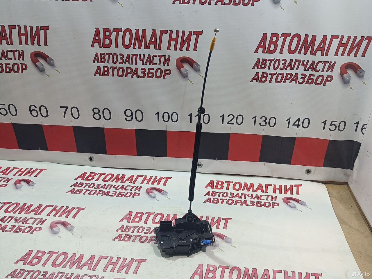 Замок двери задний правый Джили Кулрей SX11