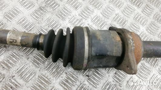 Привод передний правый toyota auris E150 (95B13N10