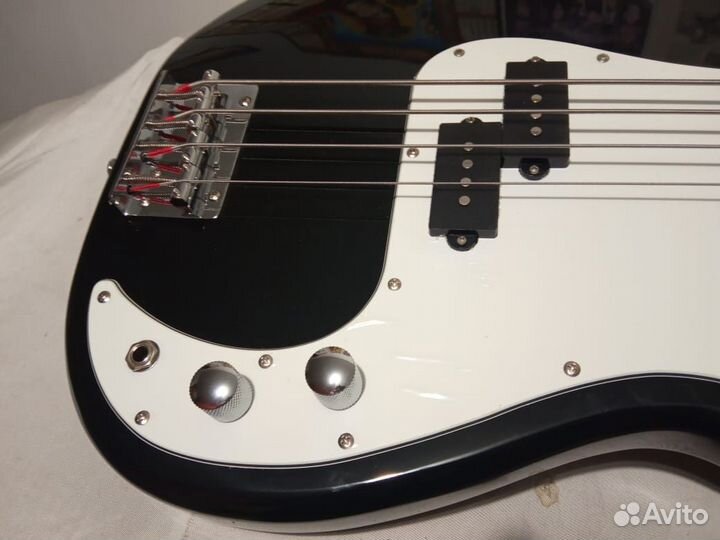 Бас гитара VGS pure series