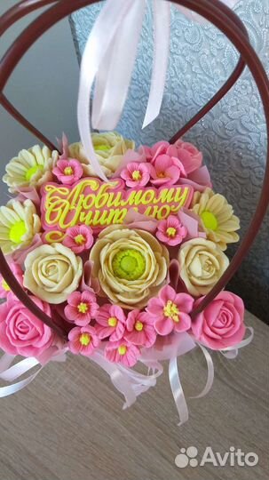 Шоколадные букеты к празднику 1 сентября