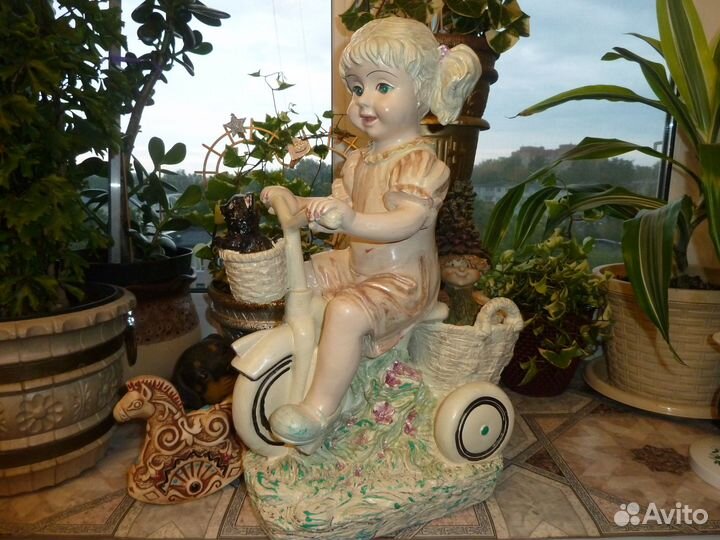 Статуэтка германия