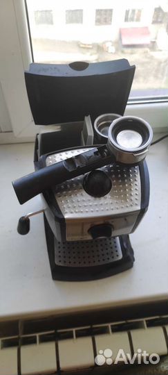 Кофеварка рожковая delonghi EC 155