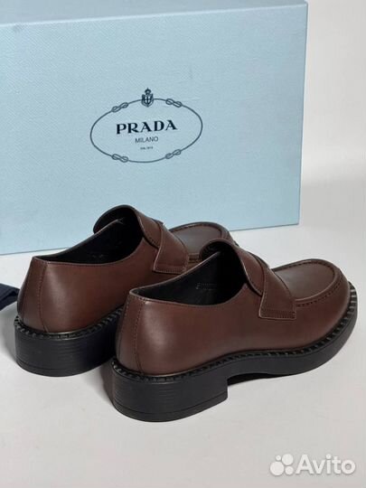 Лоферы Prada