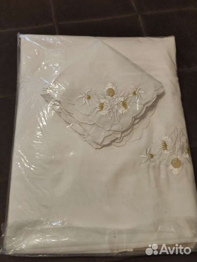 Скатерть с салфетками