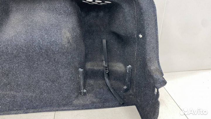 Обшивка багажника Skoda Rapid 2012-2020