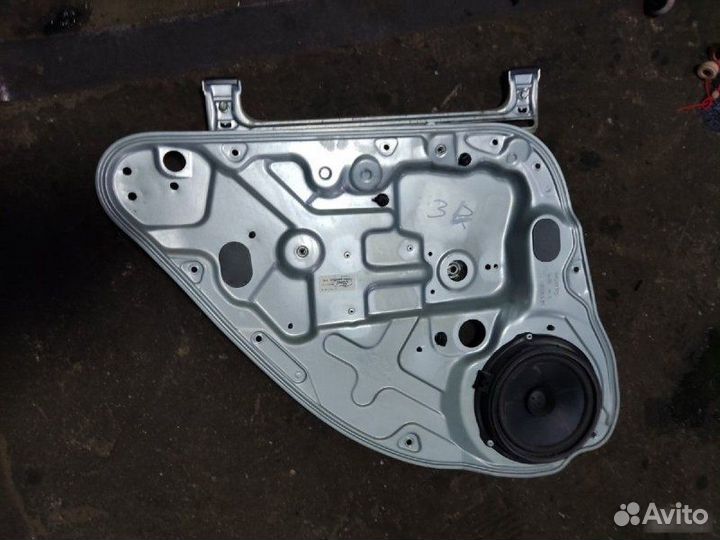 Стеклоподъемник задний левый Ford Focus 2