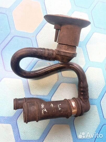 Трубка вакуумная 4B0611931N