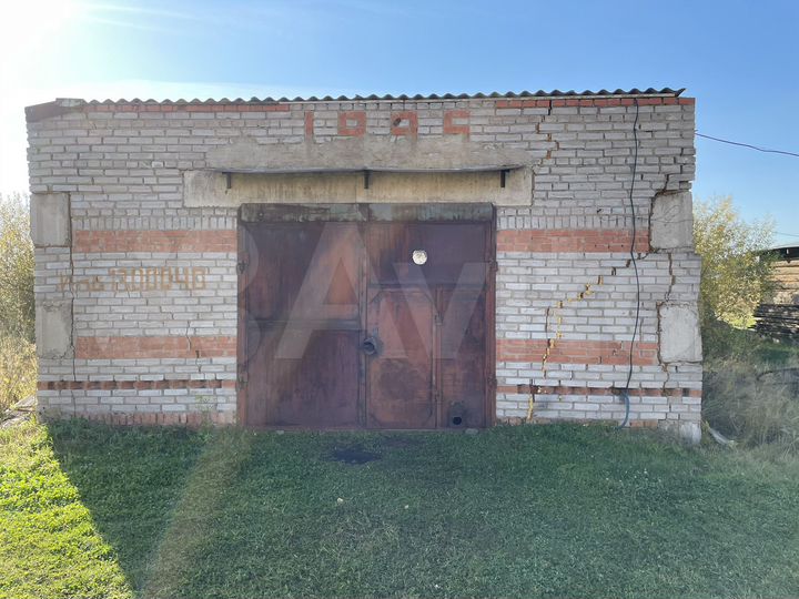 Гараж, > 30 м²