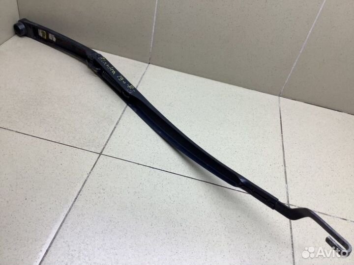 Поводок стеклоочистителя передний правый Hyundai