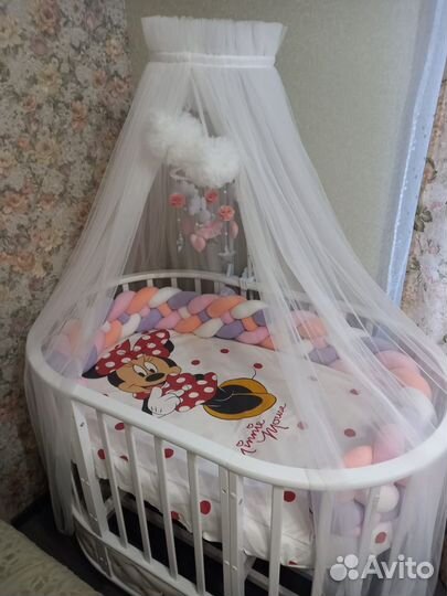 Кровать с балдахином