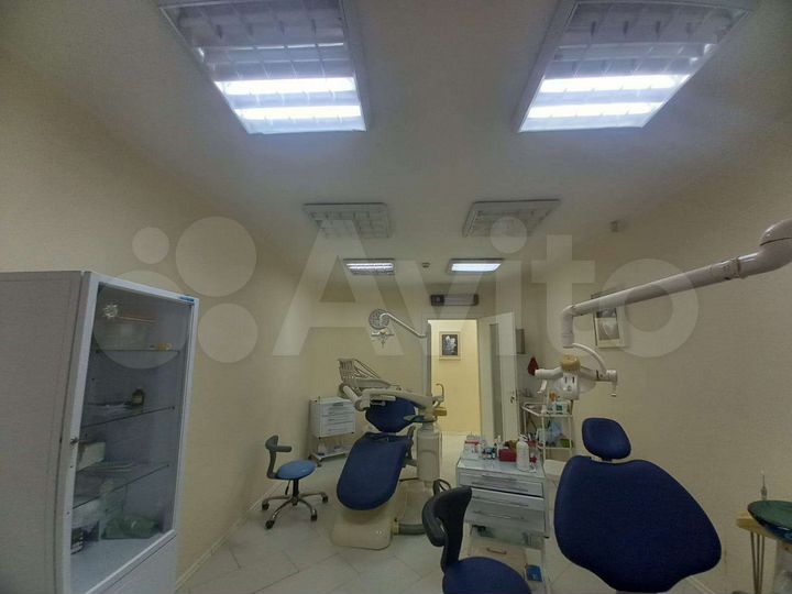 Салон, услуги, стоматология, Космонавтов, 57.5 м²