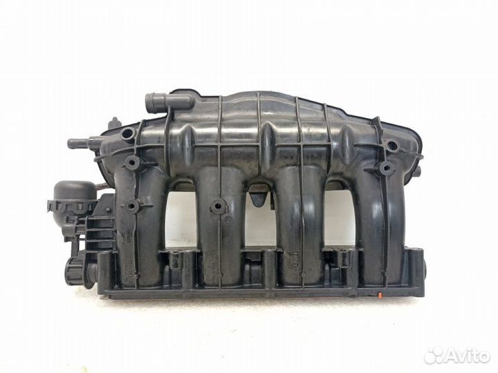 Коллектор впускной Audi A4 B8 2.0 cdnc 2009