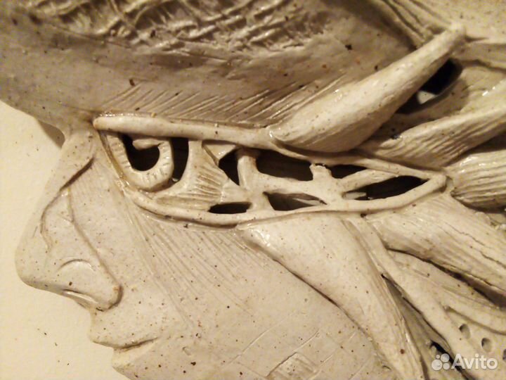 Керамическая настенная скульптура ветер