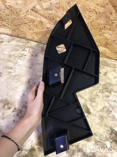 Нижний кронштейн бампера L, tahoe