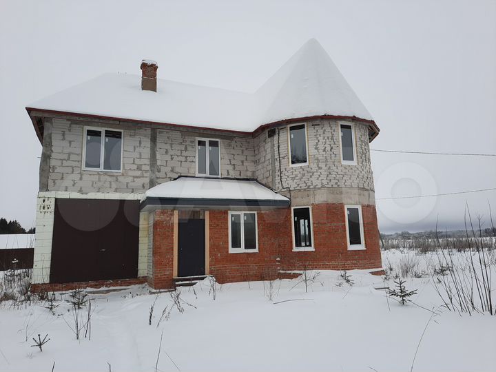 Дом 330 м² на участке 18 сот.