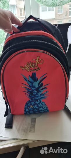 Рюкзак школьный