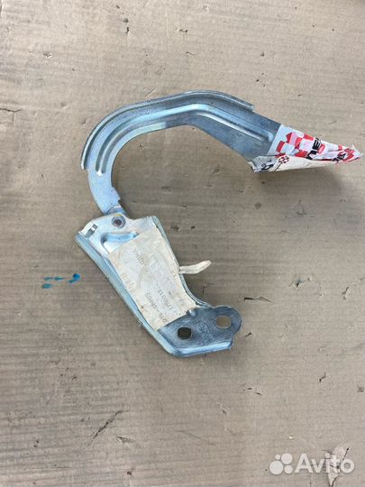 Петля Капота Левая ford Focus 3 \ Kuga 13-19