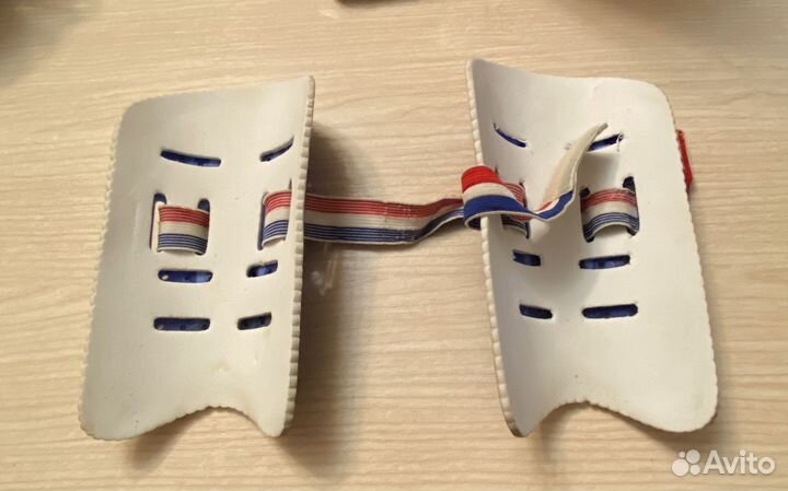 Наколенники