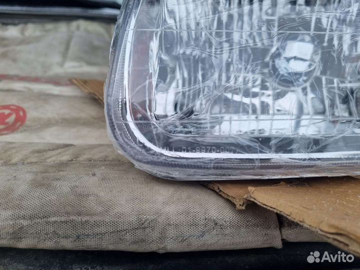 Фары Тойота Тундра I