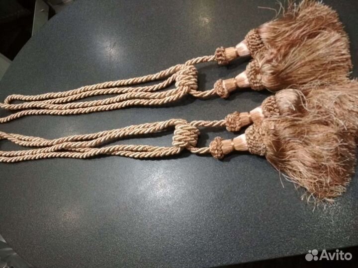 Подхваты для штор, Испания