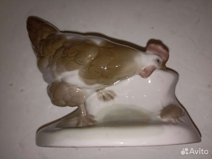 Фарфор-Салфетница, карандашница Петух и курица