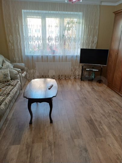 2-к. квартира, 65 м², 3/9 эт.