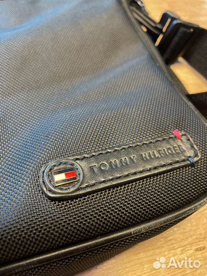 Tommy hilfiger (Сумка под ноутбук)