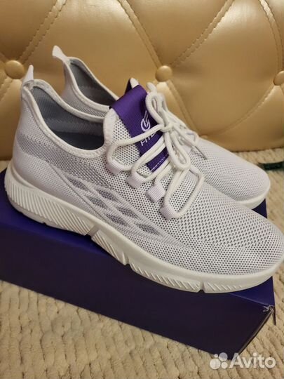 Кроссовки для мальчика р. 39