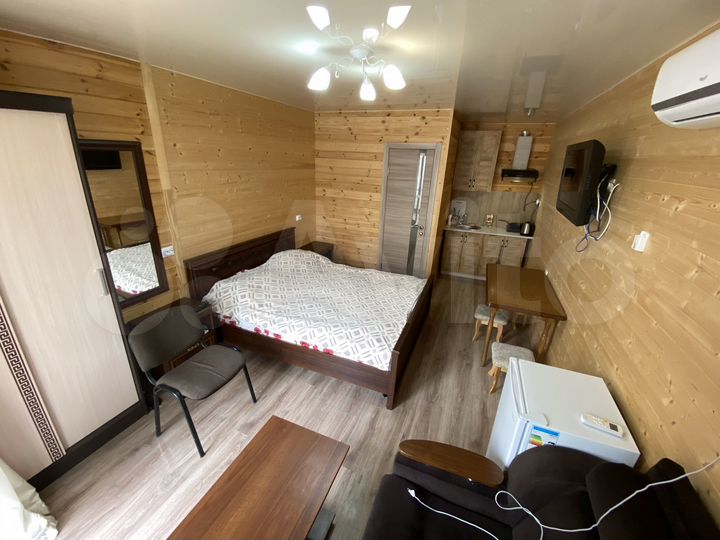 Дом 30 м² на участке 8 сот.