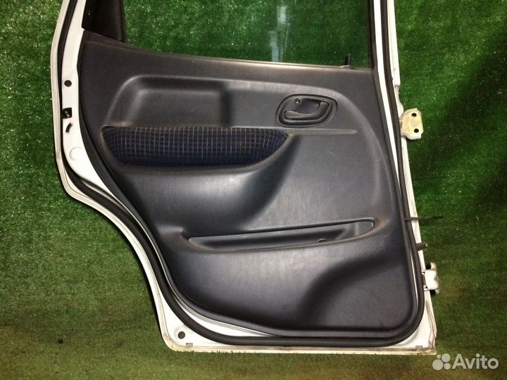 Дверь задняя левая Suzuki Swift HT51S Перламутр вм