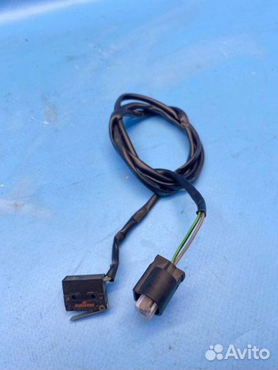 Микровыключатель стоп-сигнала, микрик правый Bmw