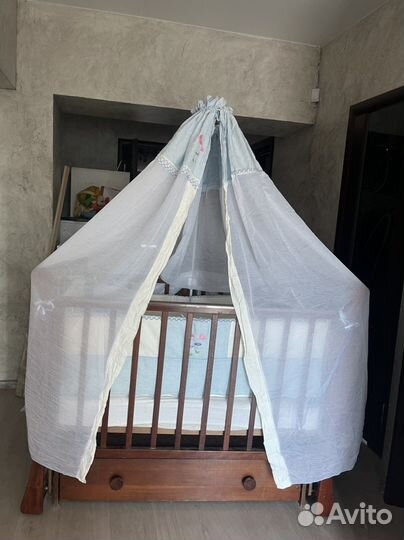 Кровать с балдахином